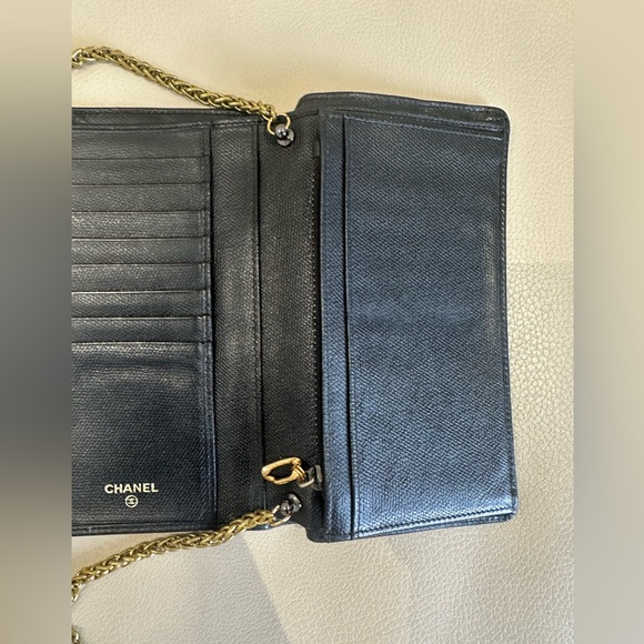 CHANEL Black Wallet on Chain - Picture 2 of 6